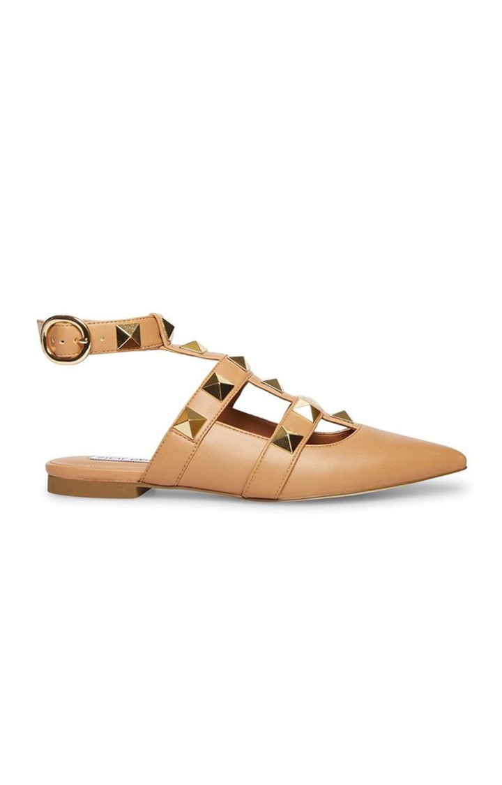 Florencia Brown Closed Flats & Ballerinas