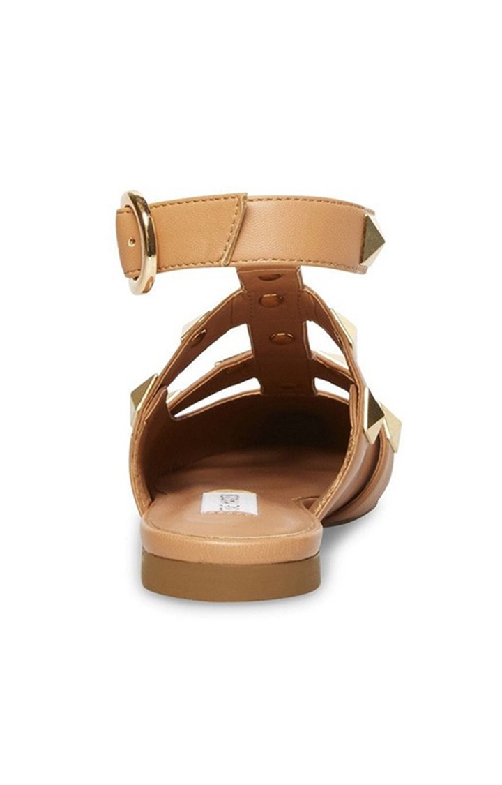 Florencia Brown Closed Flats & Ballerinas