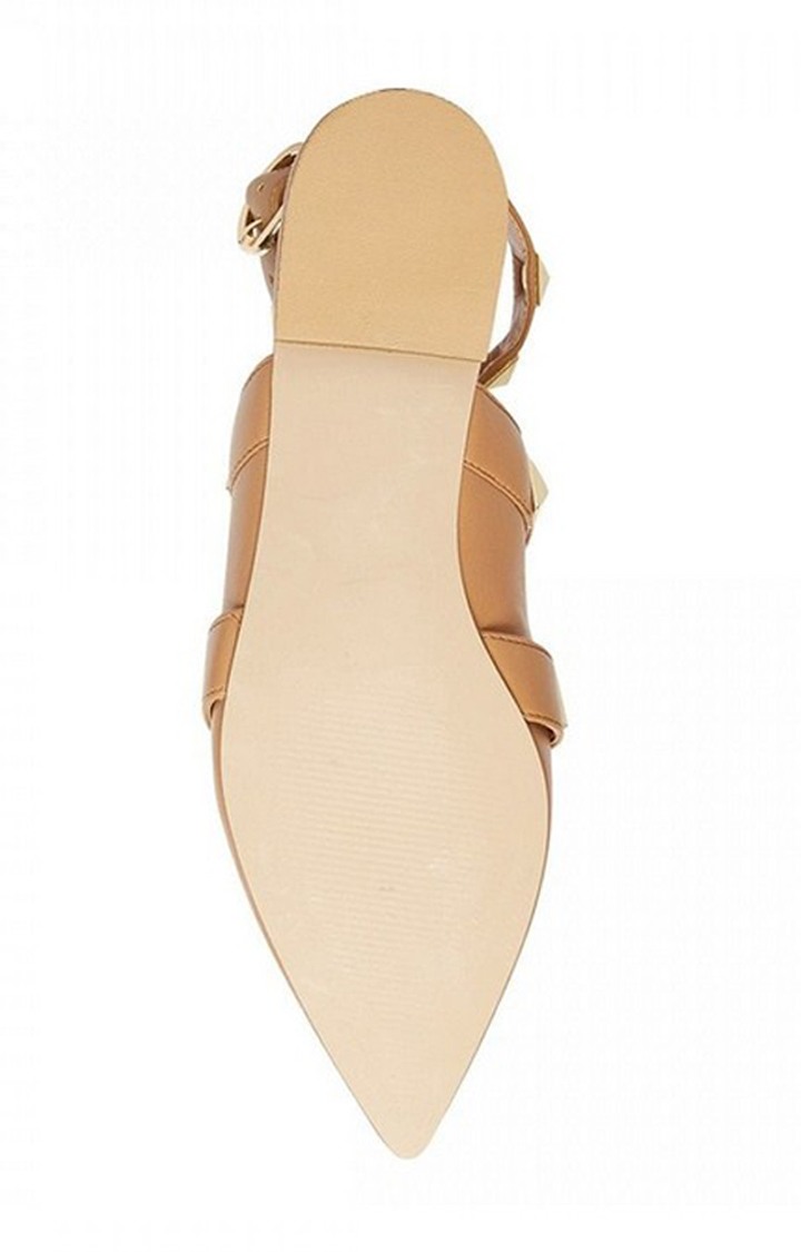 Florencia Brown Closed Flats & Ballerinas