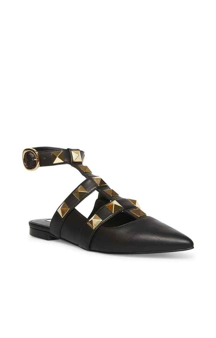 Florencia Black Closed Flats & Ballerinas