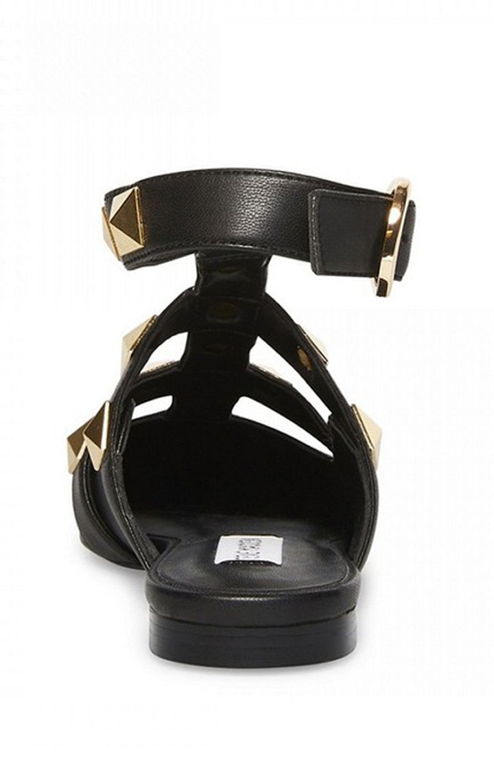 Florencia Black Closed Flats & Ballerinas