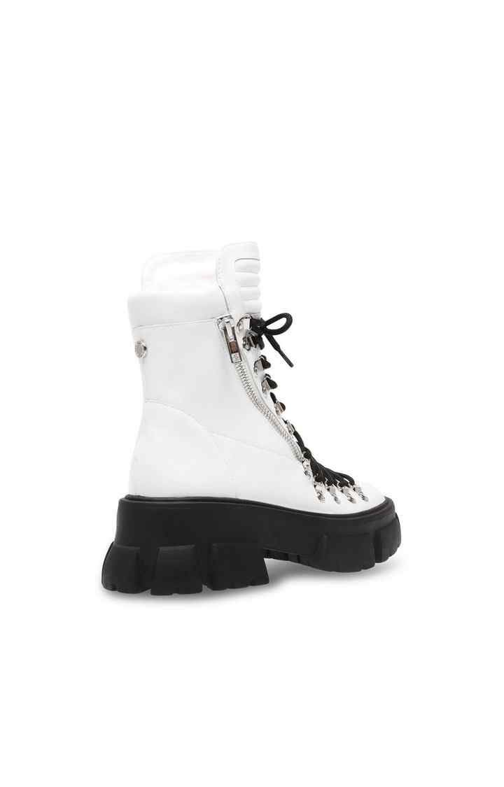 Trailblazer White Boots