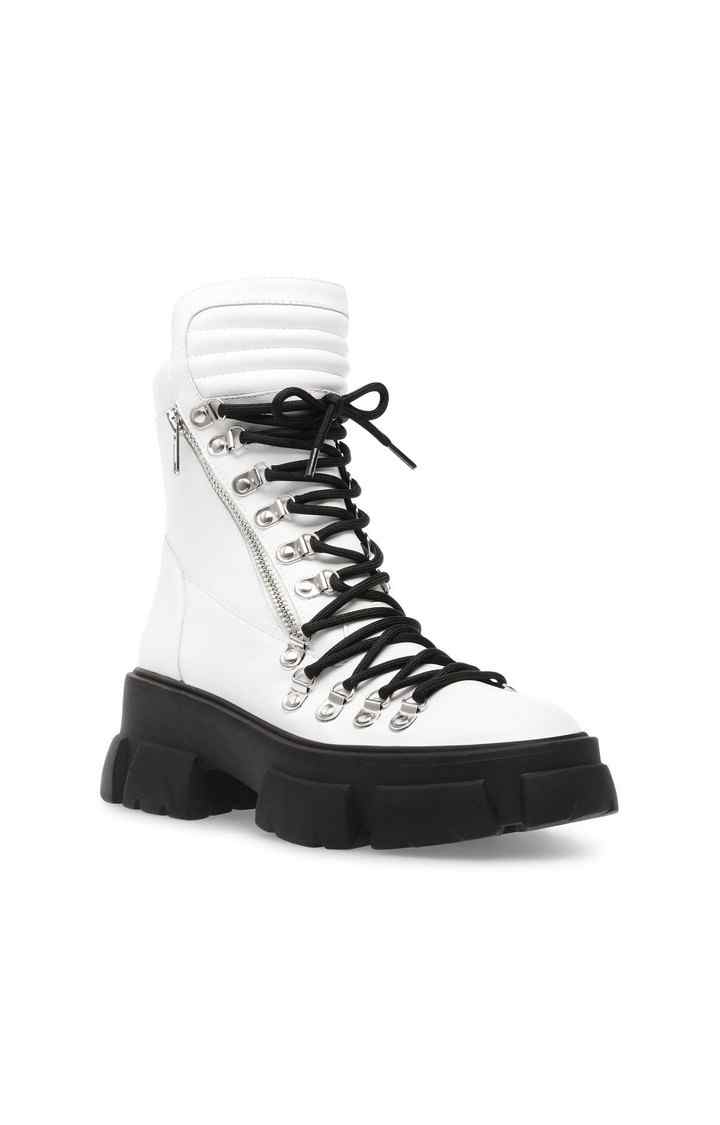 Trailblazer White Boots