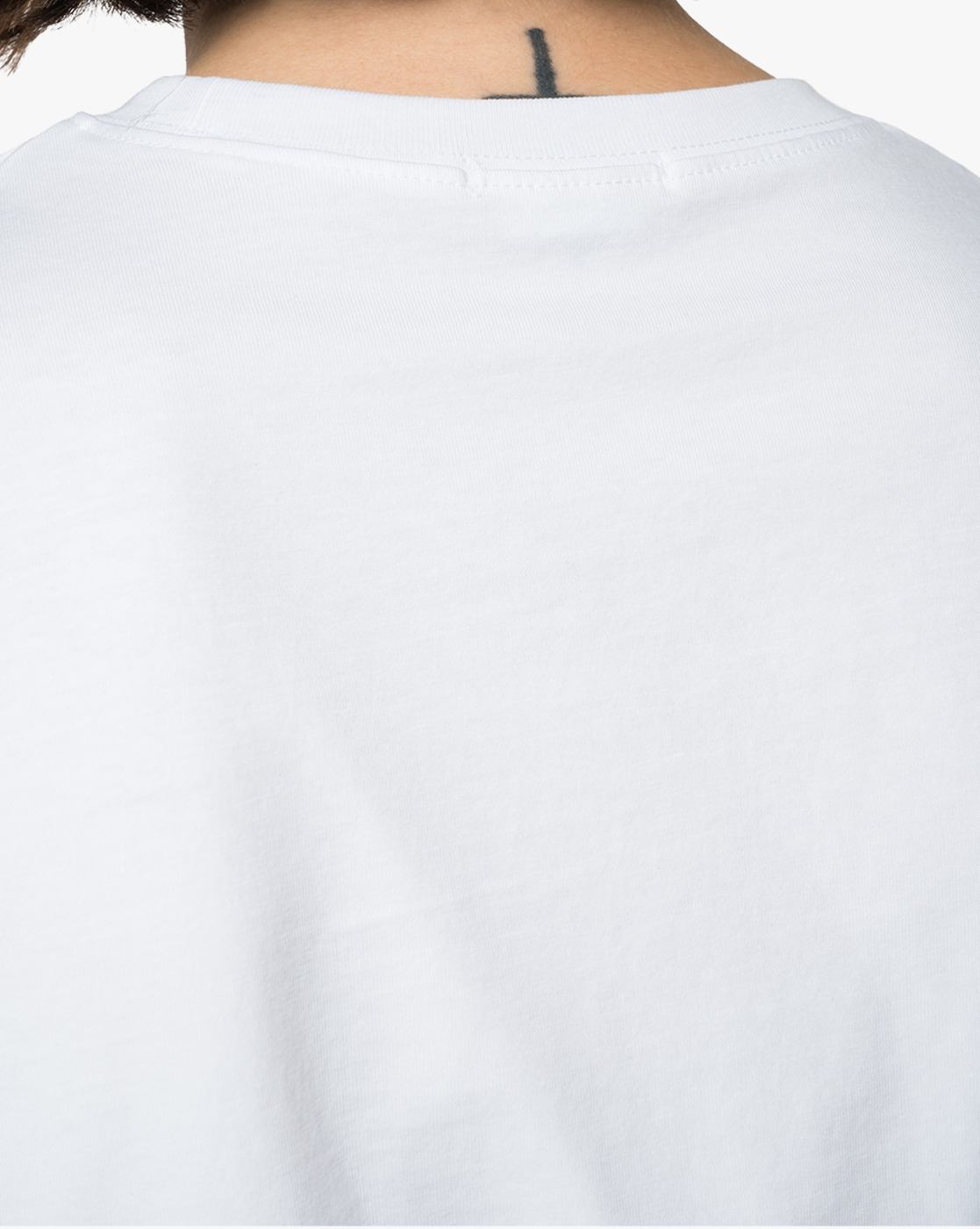 https://cdn.fynd.com/v2/falling-surf-7c8bb8/fyprod/wrkr/products/pictures/item/free/original/000000410293520005/TvCeyc2dKw9-410293520_001_MODEL5.jpg