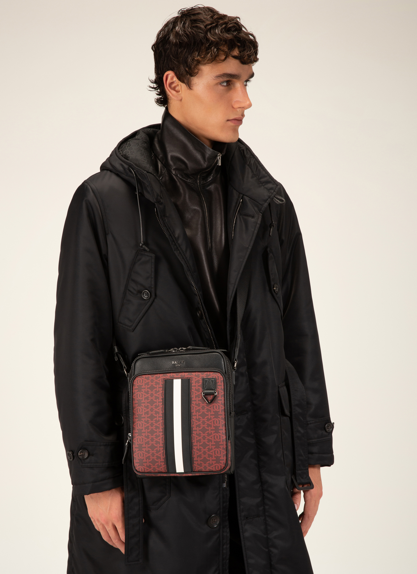 Mackao Cross Body Bag