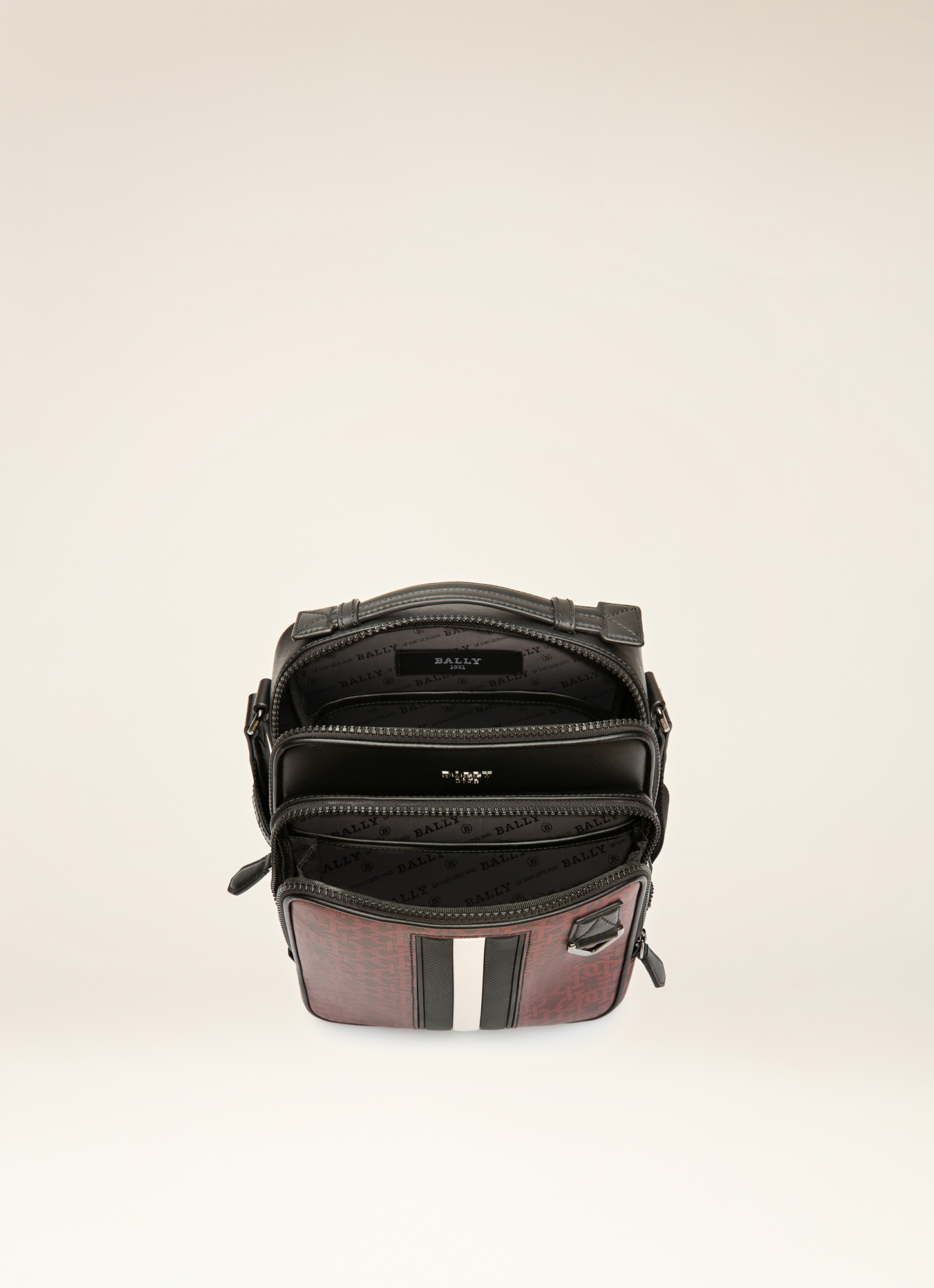 Mackao Cross Body Bag