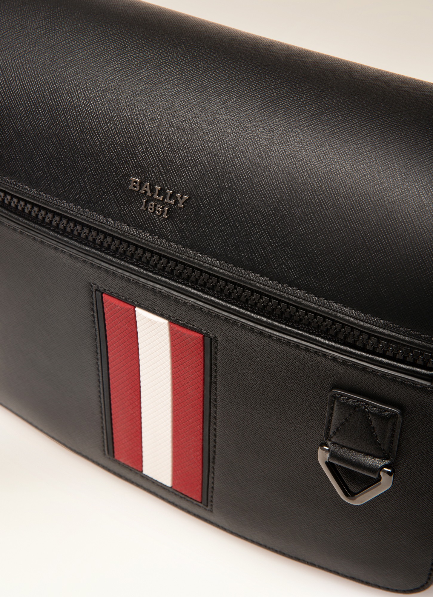 Mylo Leather Messenger Bag