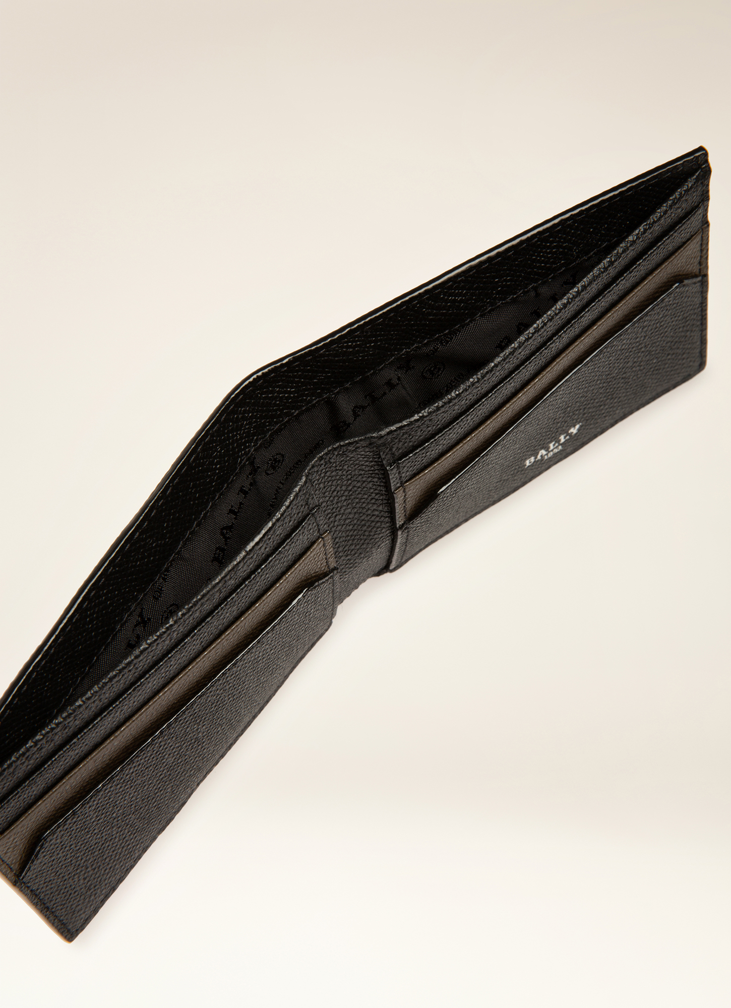 Bevye Black Leather Wallet