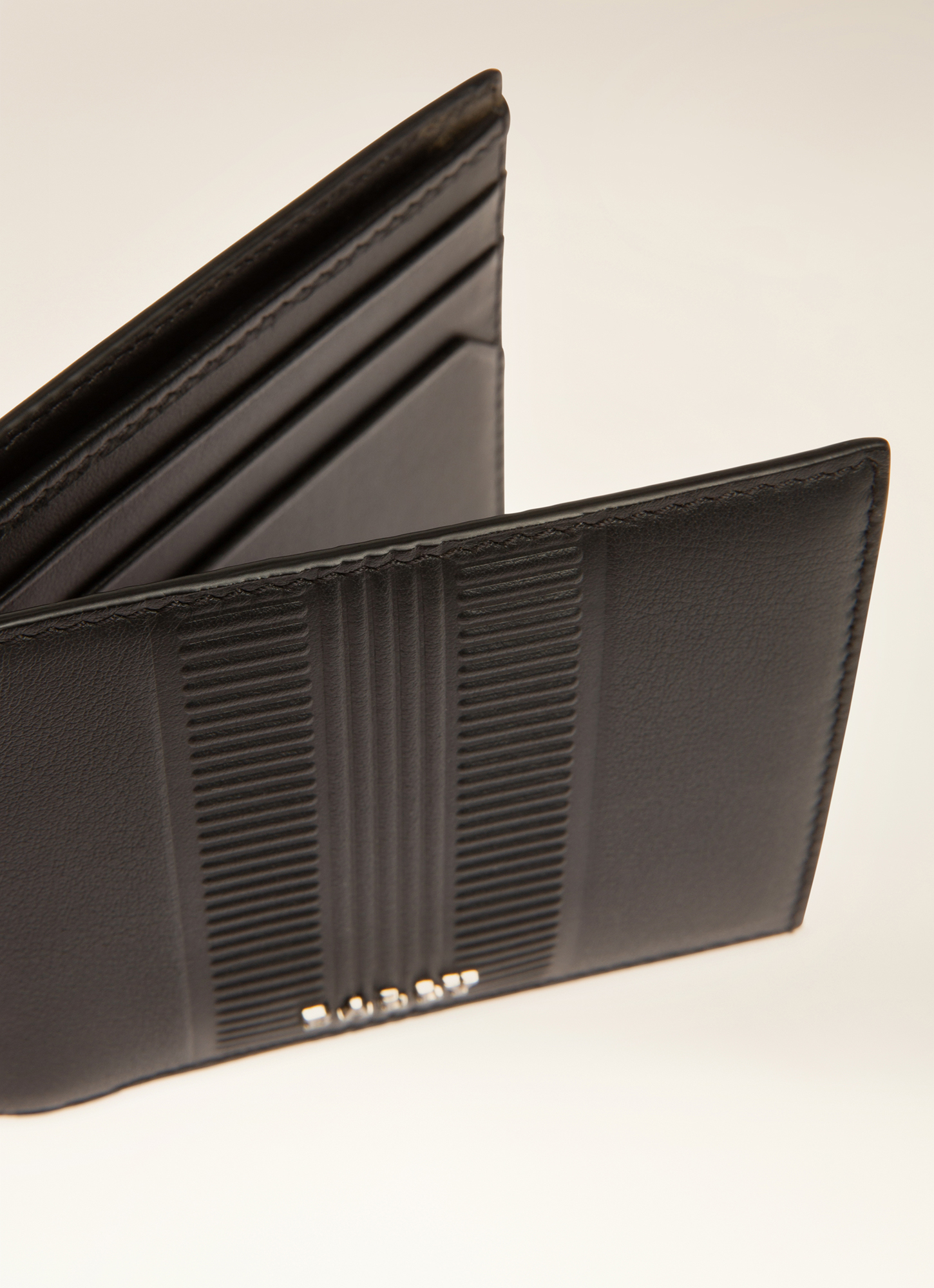 Bevye Multi Leather Wallet