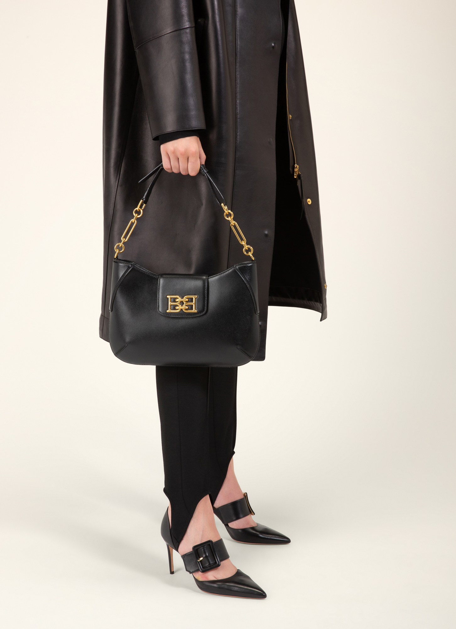 Breanne Leather Shoulder Bag In Black