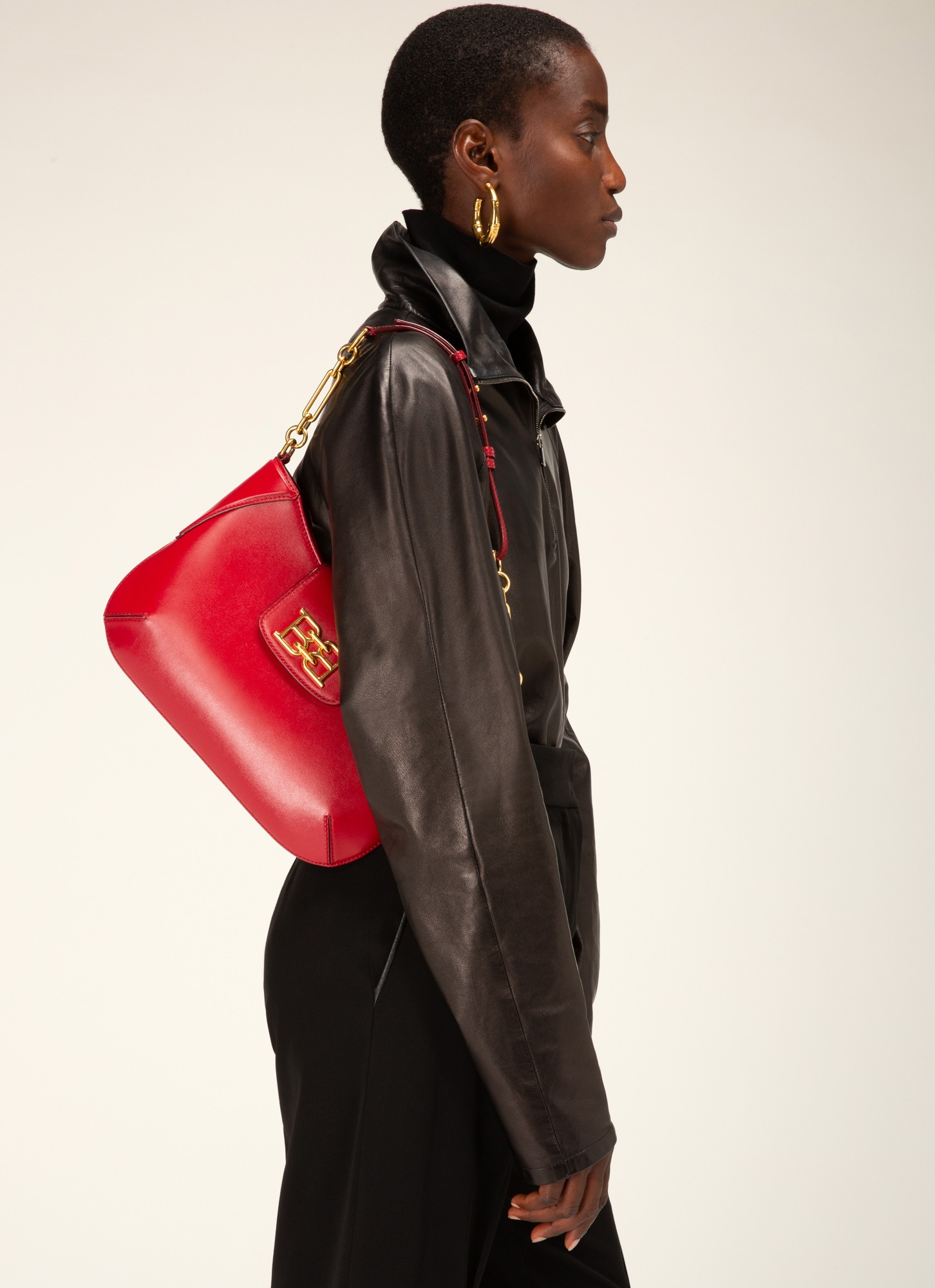 Breanne Leather Shoulder Bag In Red