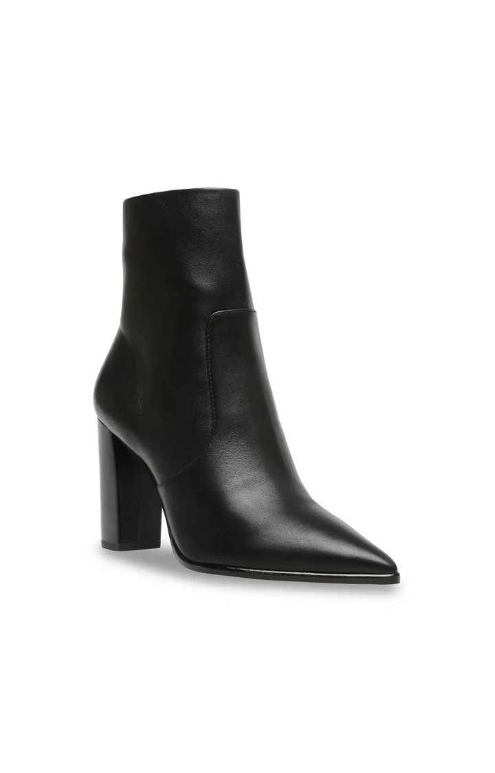 Negotiate Black Boots