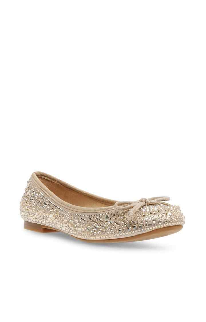 Elation-R Gold Closed Flats & Ballerinas