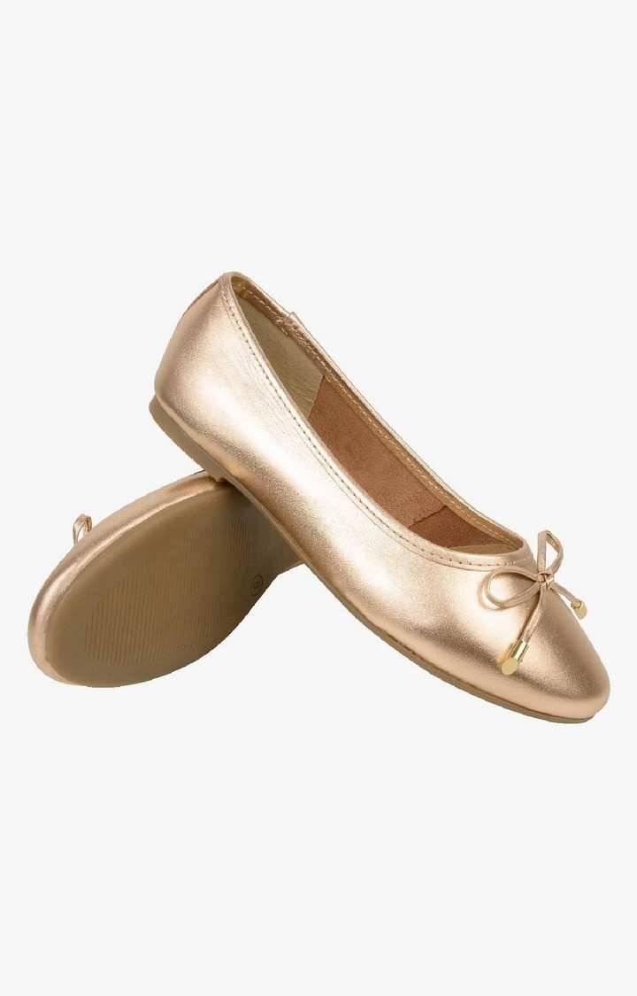 Sm-1296 Gold Closed Flats & Ballerinas
