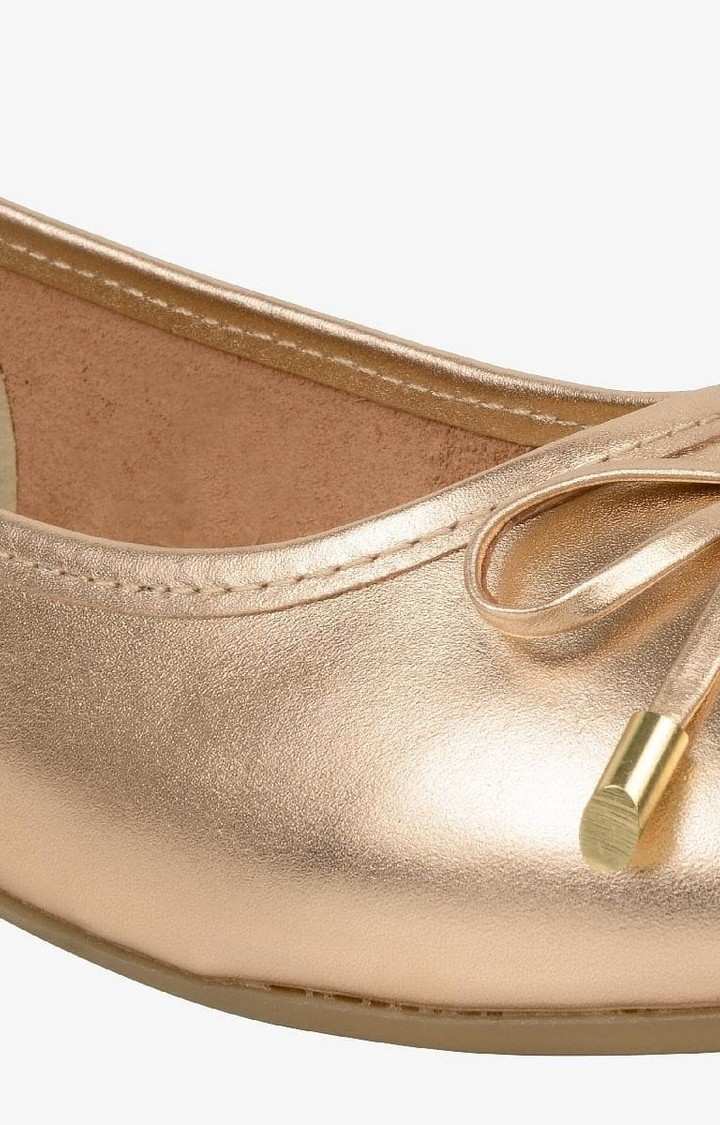 Sm-1296 Gold Closed Flats & Ballerinas