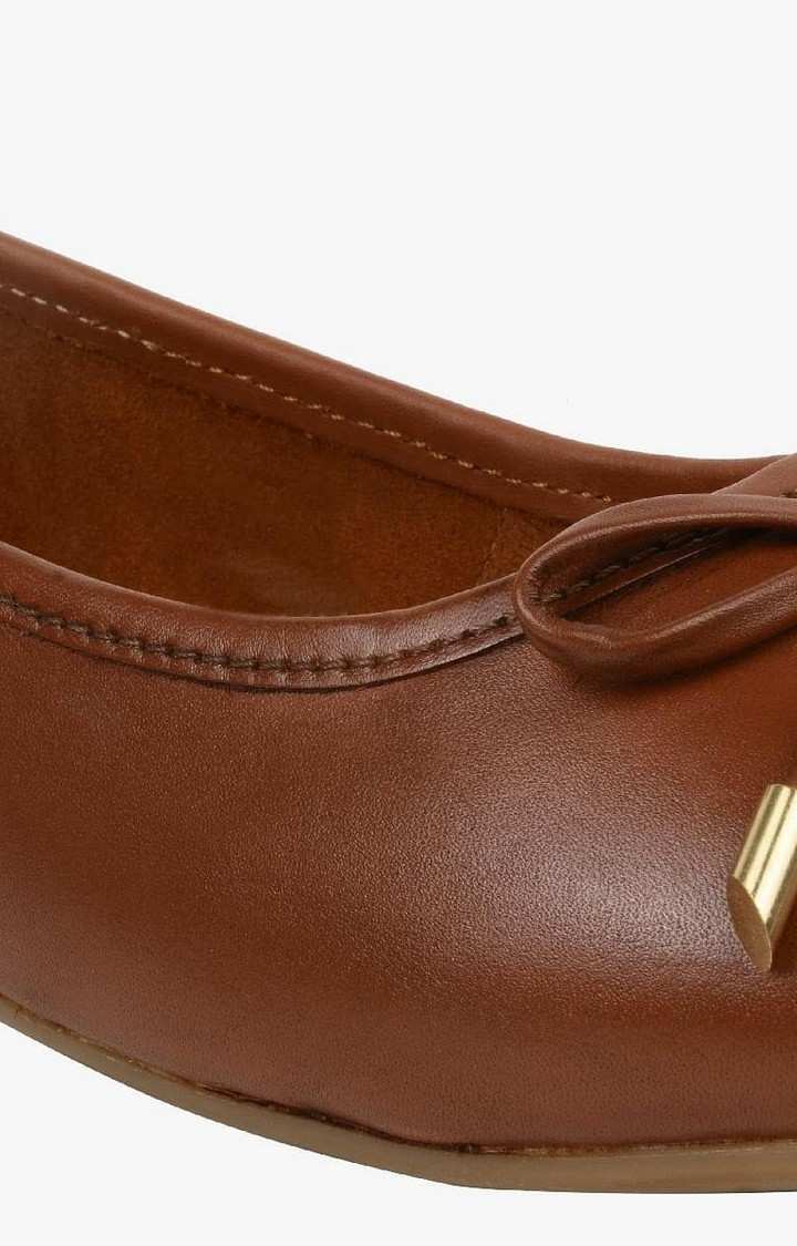 Sm-1296 Natural Closed Flats & Ballerinas