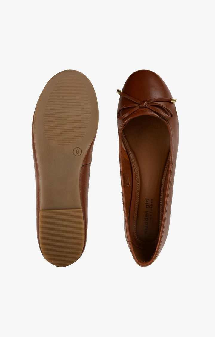 Sm-1296 Natural Closed Flats & Ballerinas