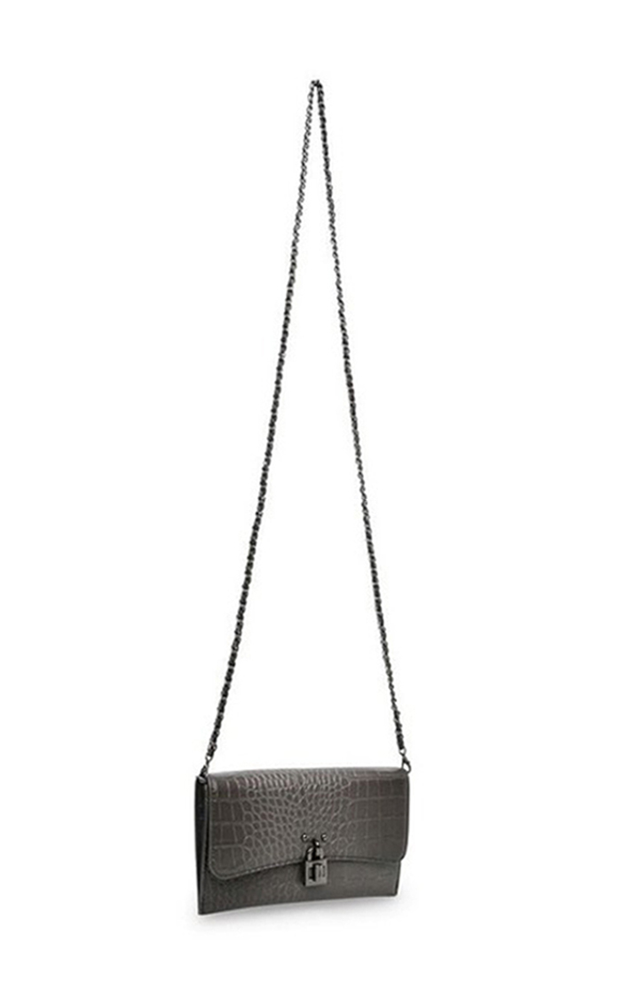 Bavvie Black Handbags