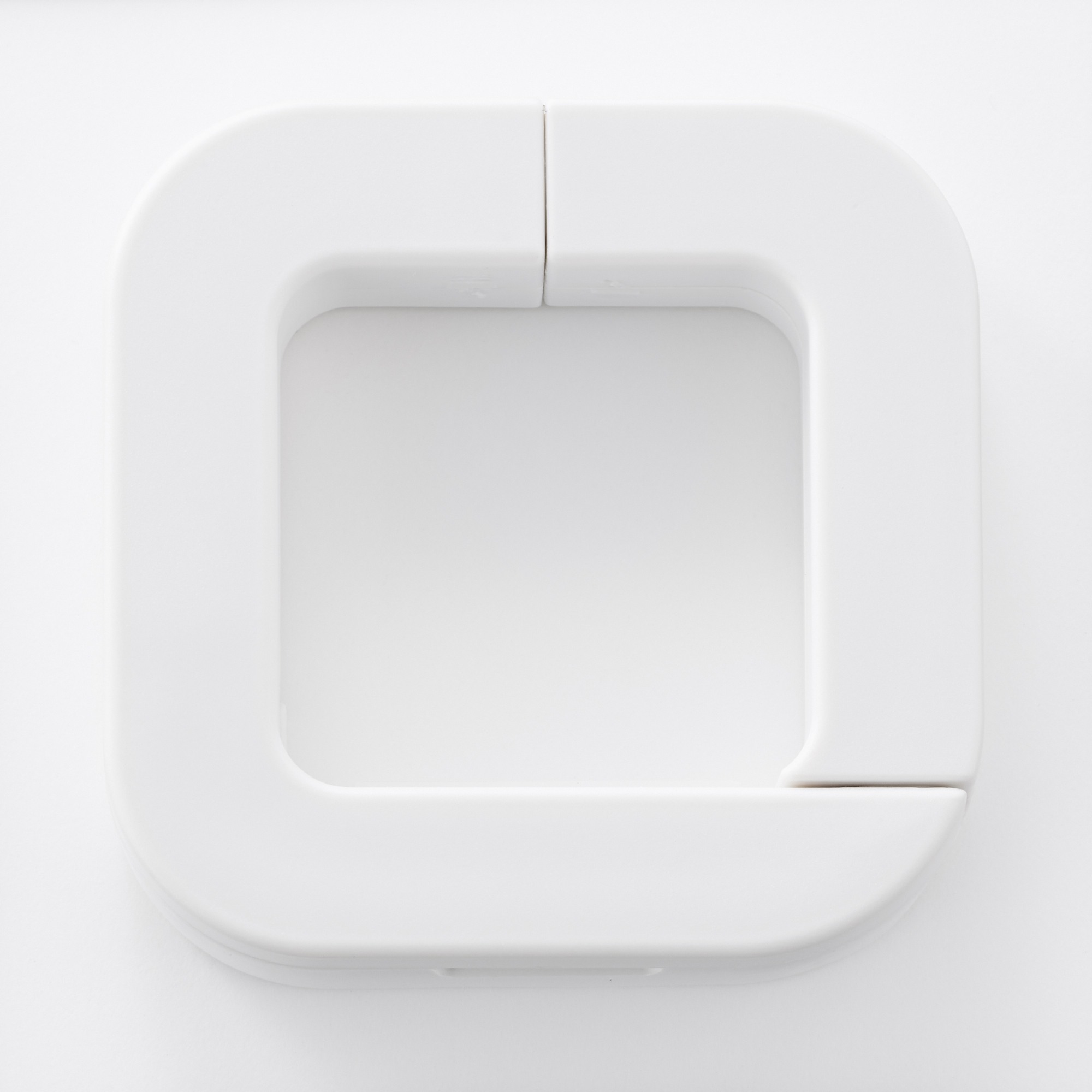 Travel bag hanger