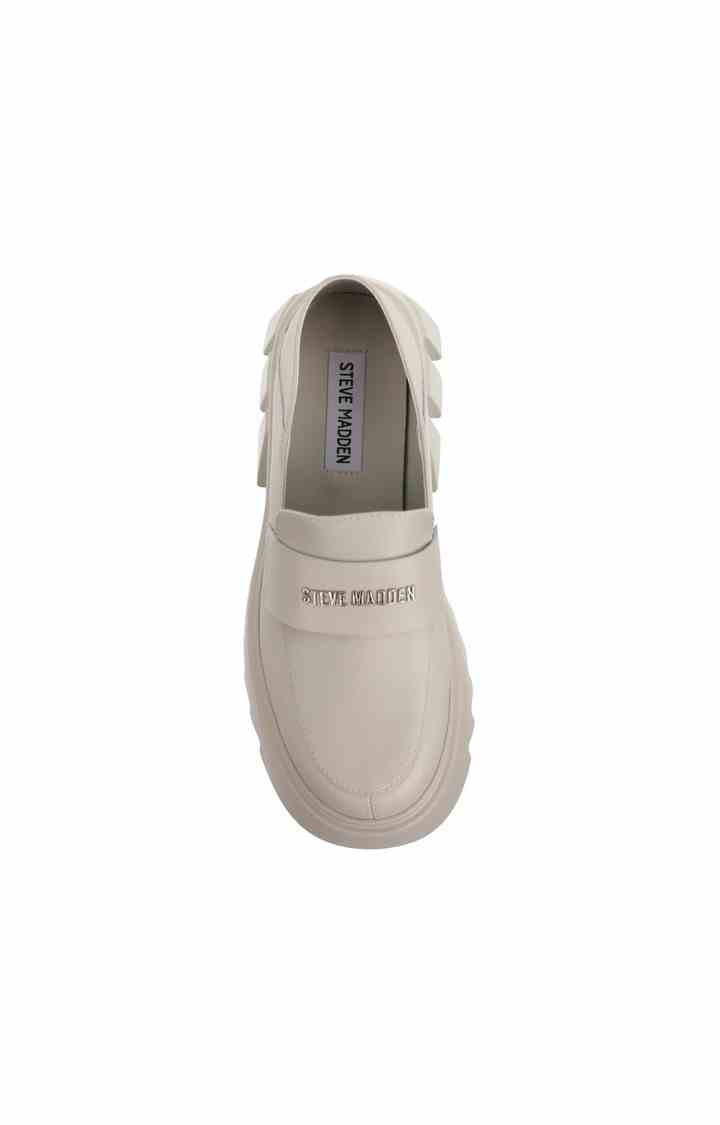 Hizziee White Closed Flats & Ballerinas