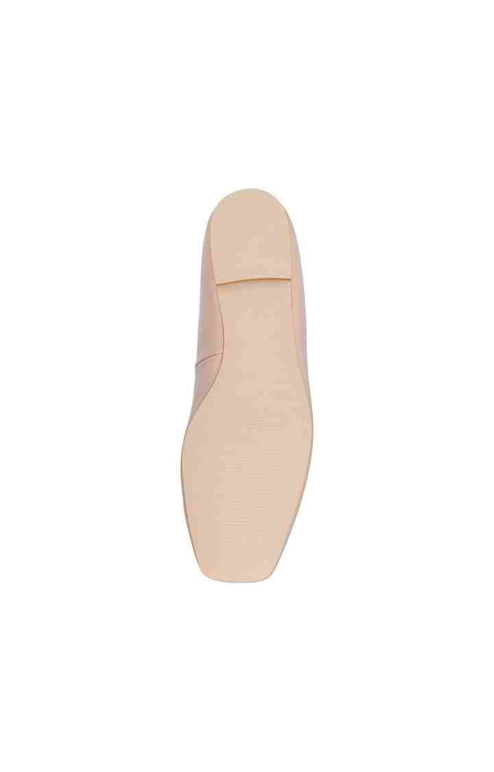Quaint Pink Closed Flats & Ballerinas