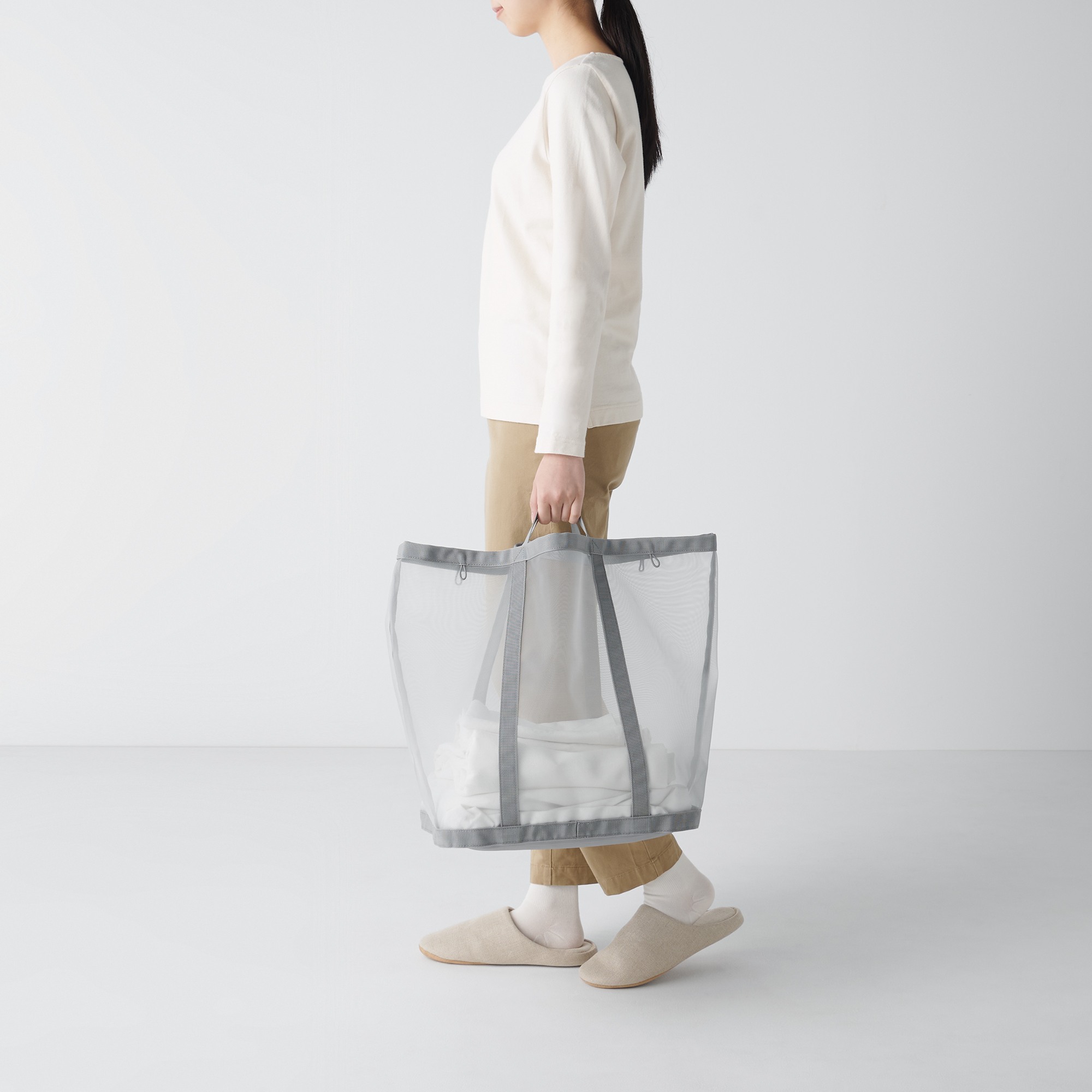 NYLON MESH LAUNDRY BAG
