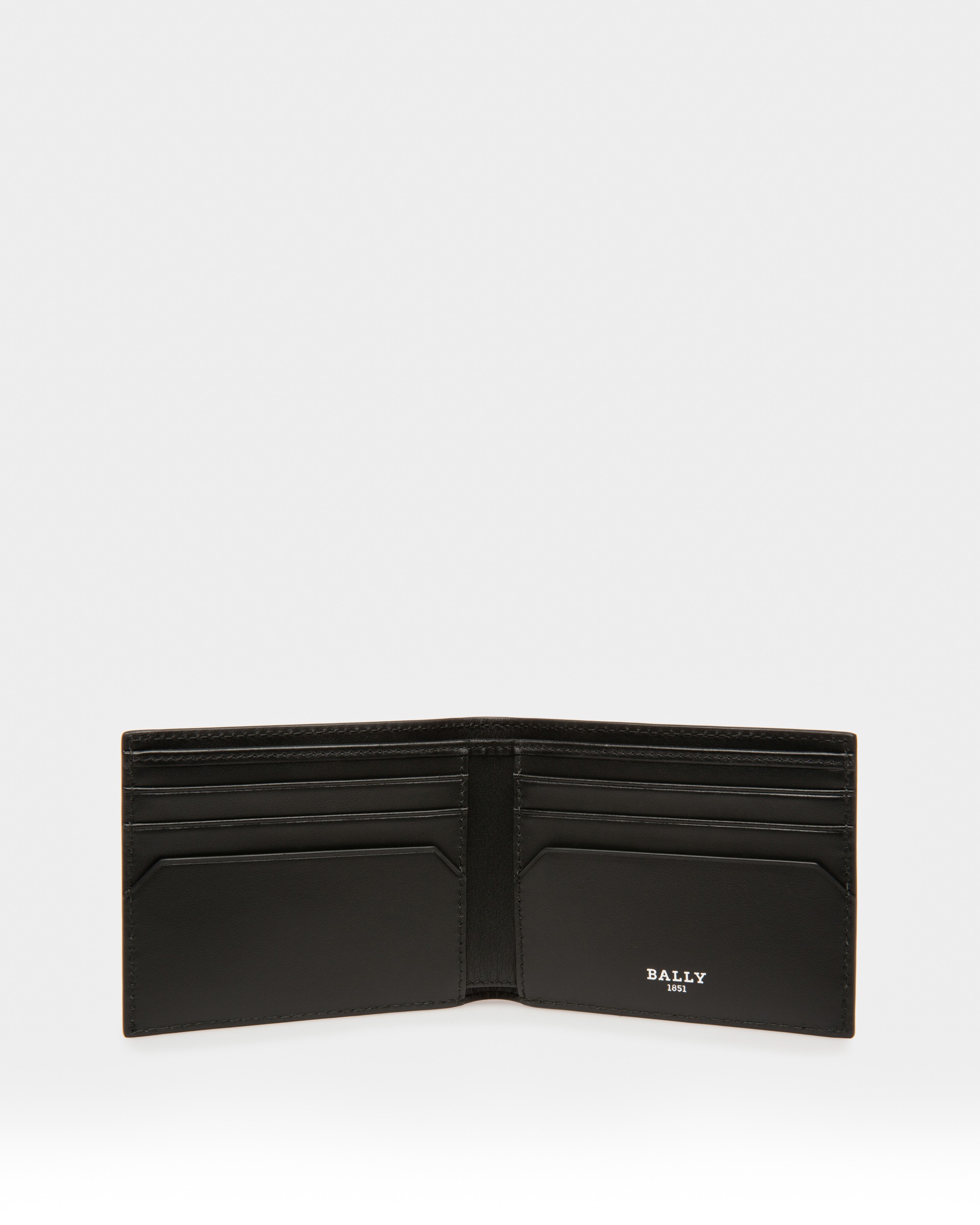 Bevye Recycled Leather Wallet In Black