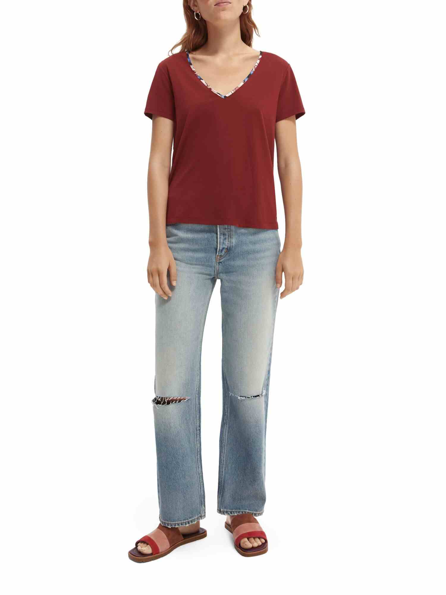https://cdn.fynd.com/v2/falling-surf-7c8bb8/fyprod/wrkr/products/pictures/item/free/original/000000410313341004/hy7M3aiXJoM-1646914606_7.jpg