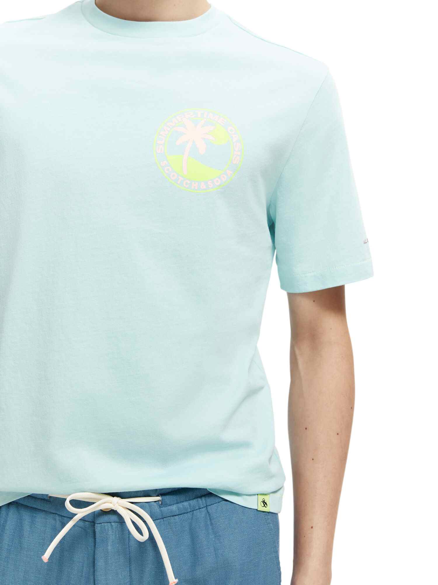 https://cdn.fynd.com/v2/falling-surf-7c8bb8/fyprod/wrkr/products/pictures/item/free/original/000000410313614010/gK5RDMHcWU-166062514_3.jpg