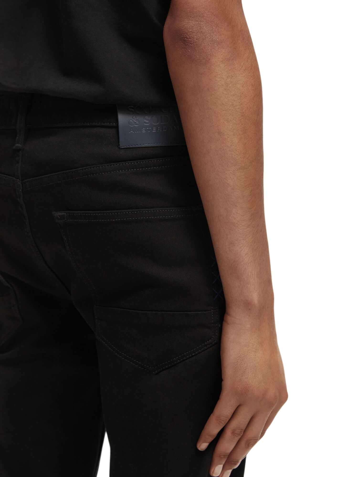 Scotch & Soda Essentials Skim in organic cotton – Stay Black