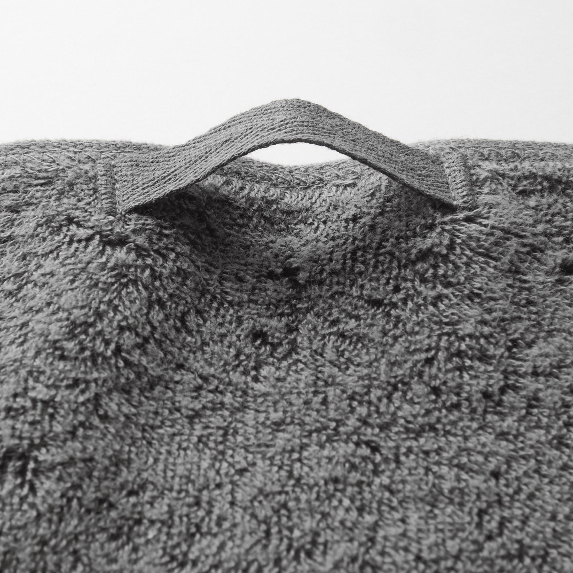 PILE SMALL BATH TOWEL WITH FURTHER OPTION AND LOOP