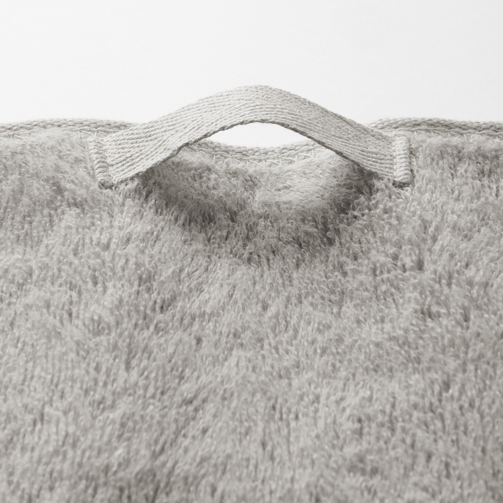 MUJI | PILE SMALL BATH TOWEL WITH FURTHER OPTION AND LOOP