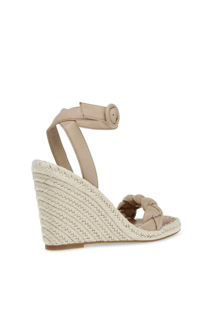 Novah Natural Wedges