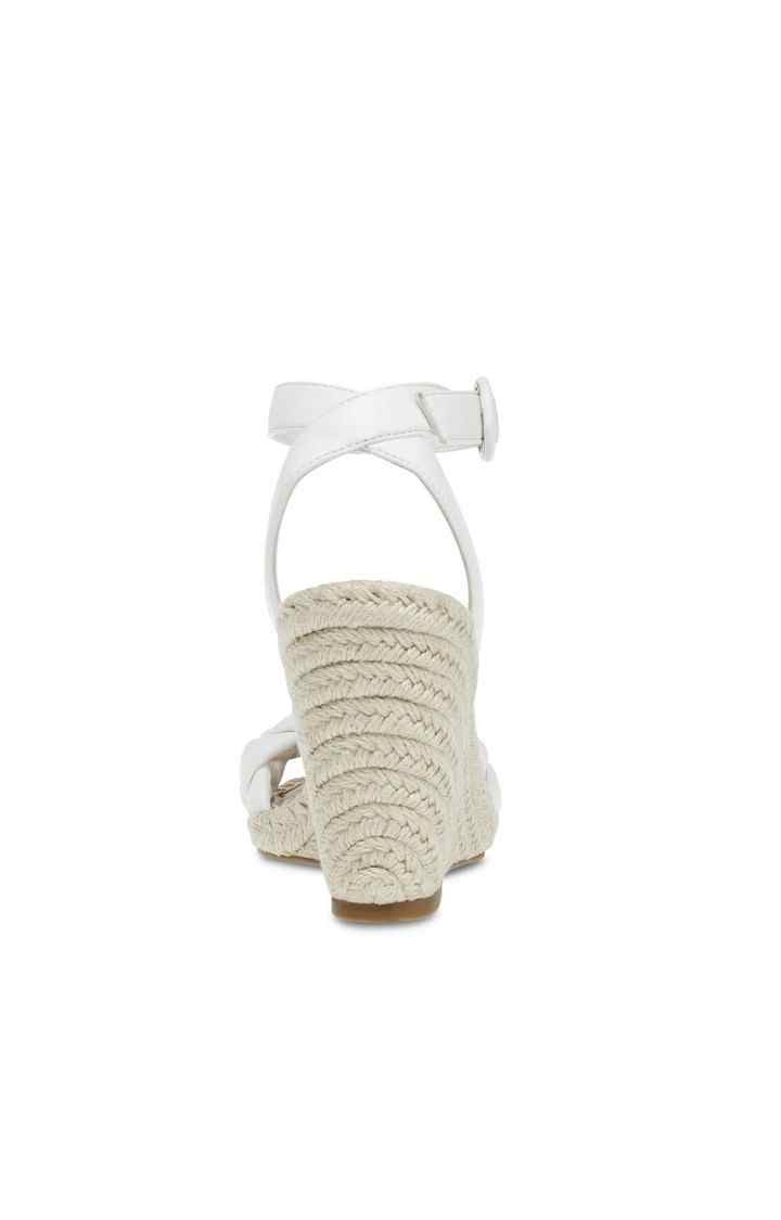 Novah White Wedges
