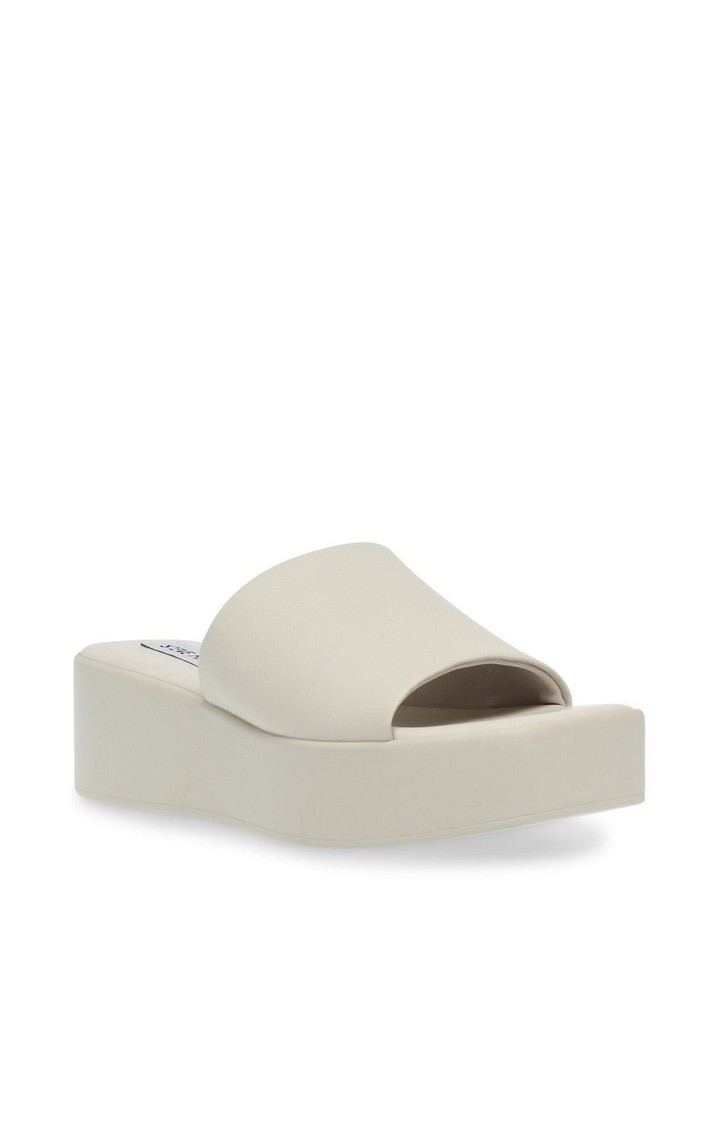 Blurr Beige Wedges