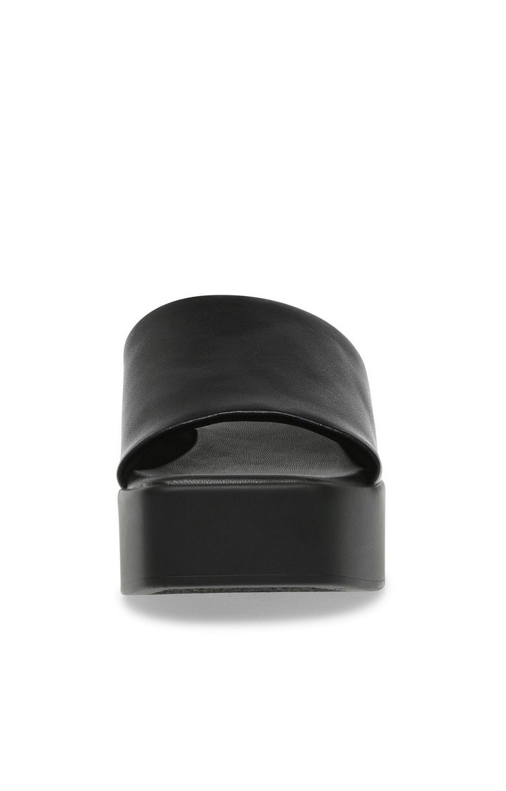 Blurr Black Wedges