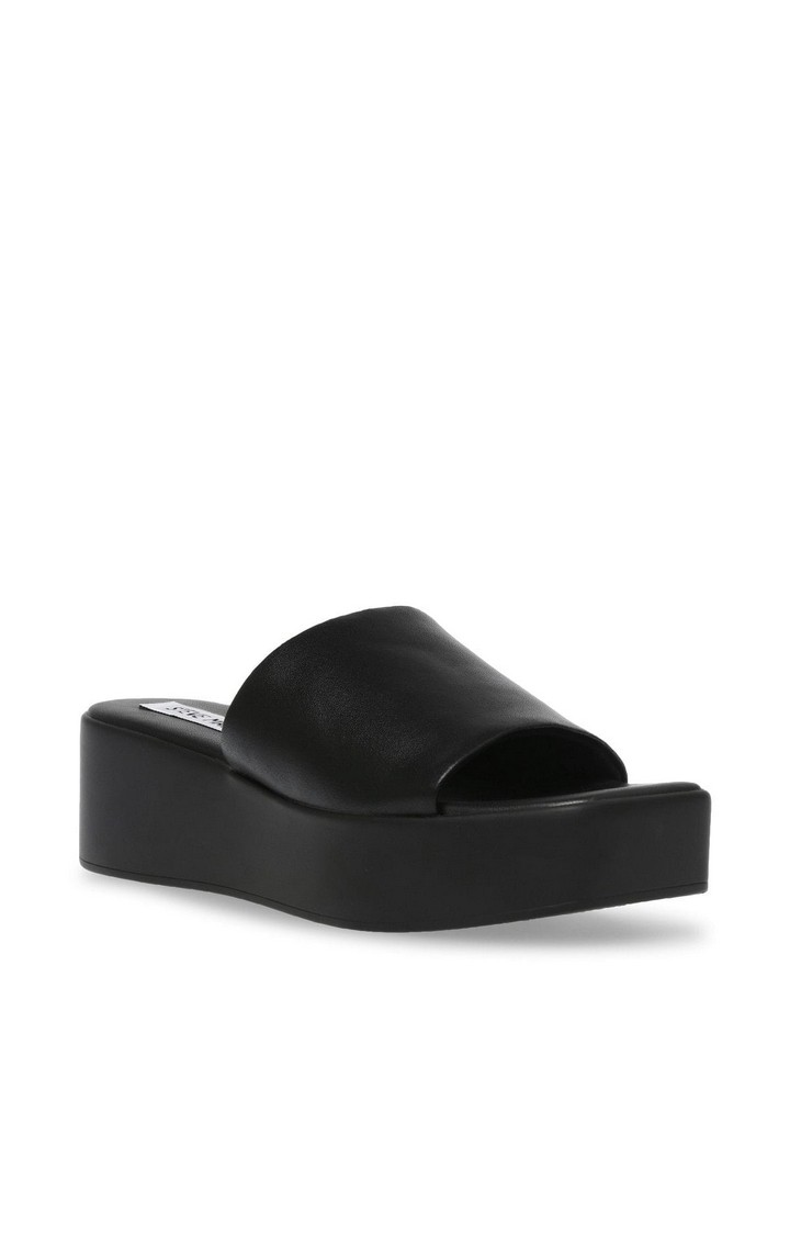 Blurr Black Wedges