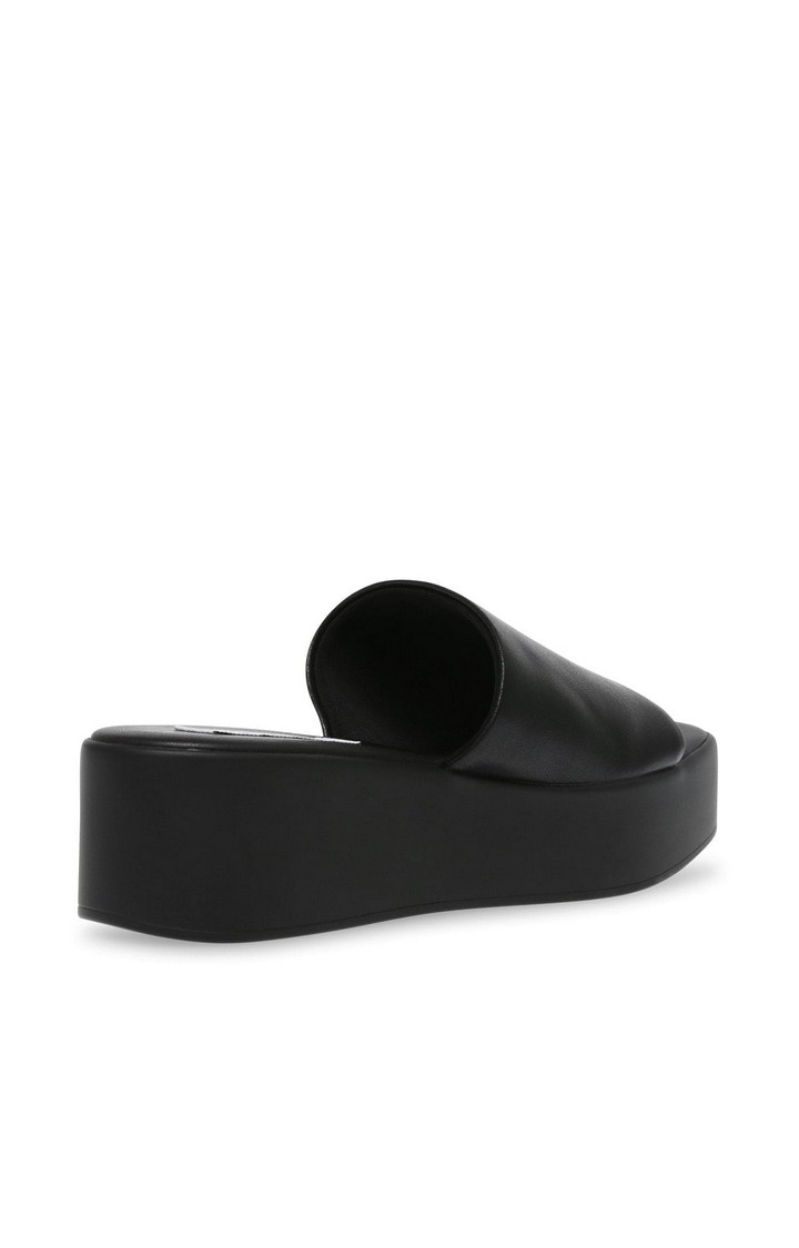 Blurr Black Wedges