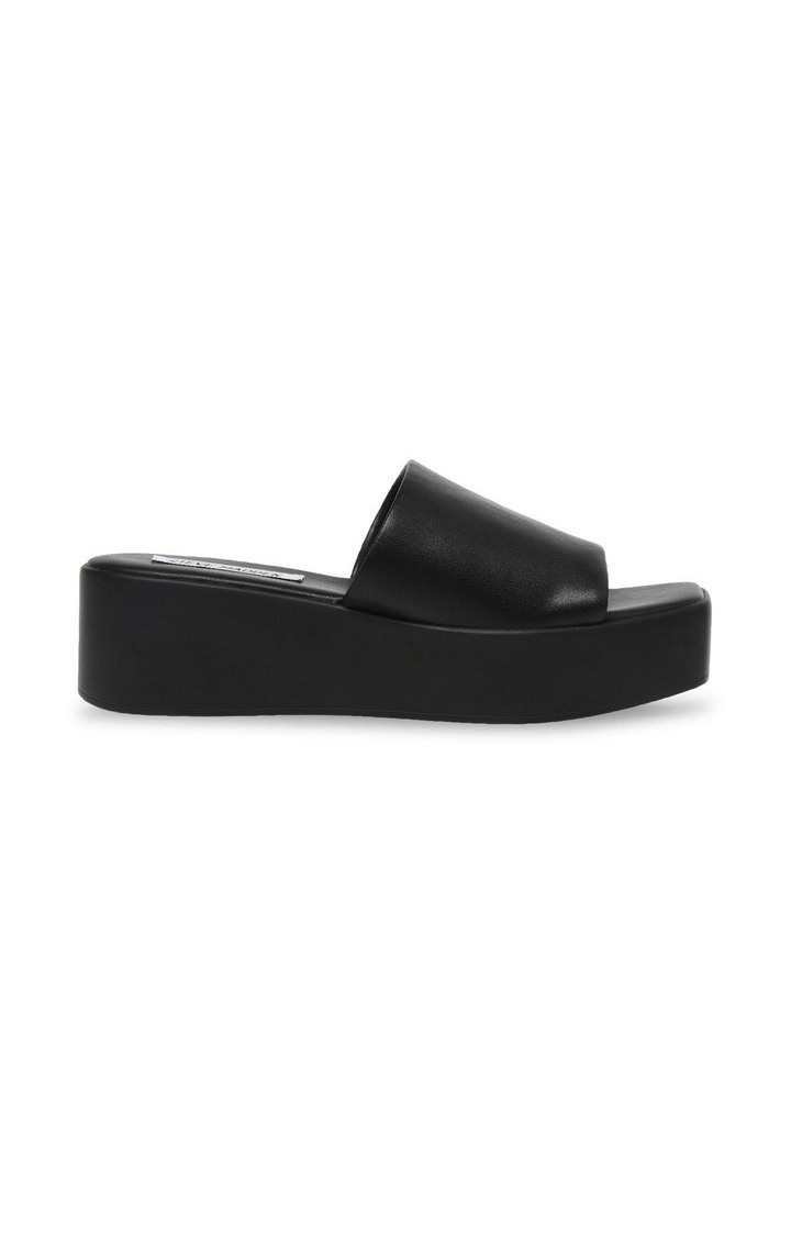 Blurr Black Wedges