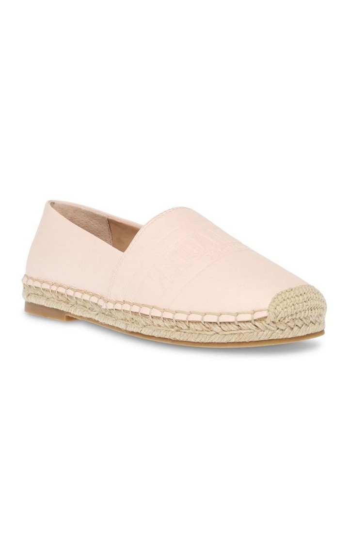 Waken Pink Closed Flats & Ballerinas