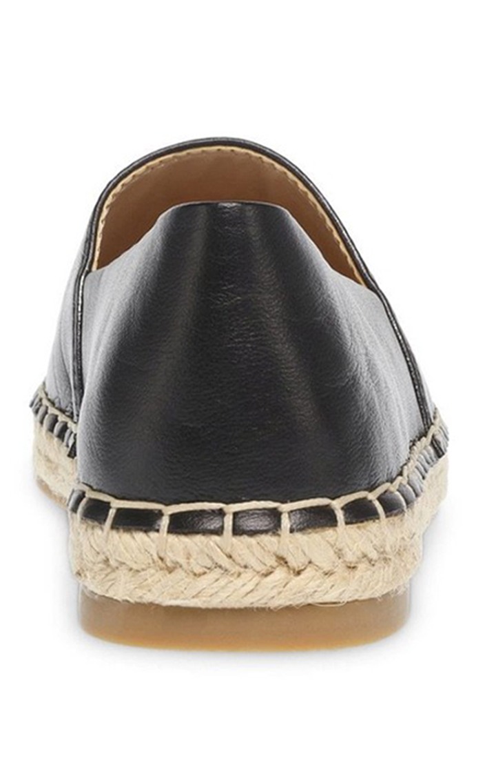 Waken Black Closed Flats & Ballerinas