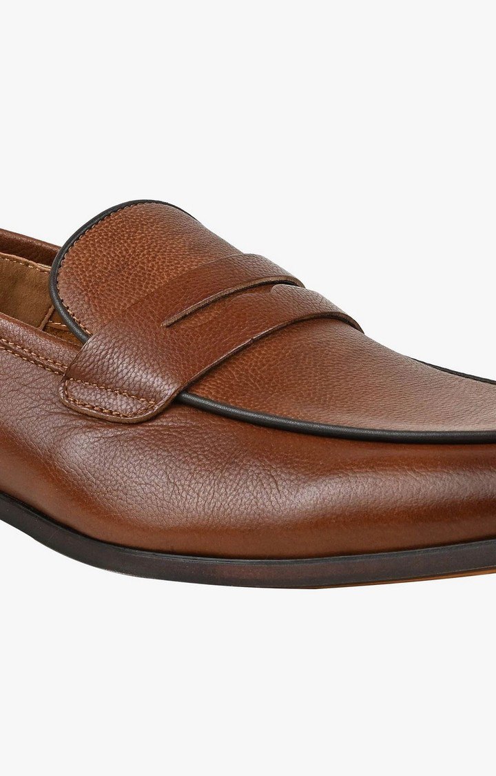 Zolder Natural Tie-Ups & Dress Loafers