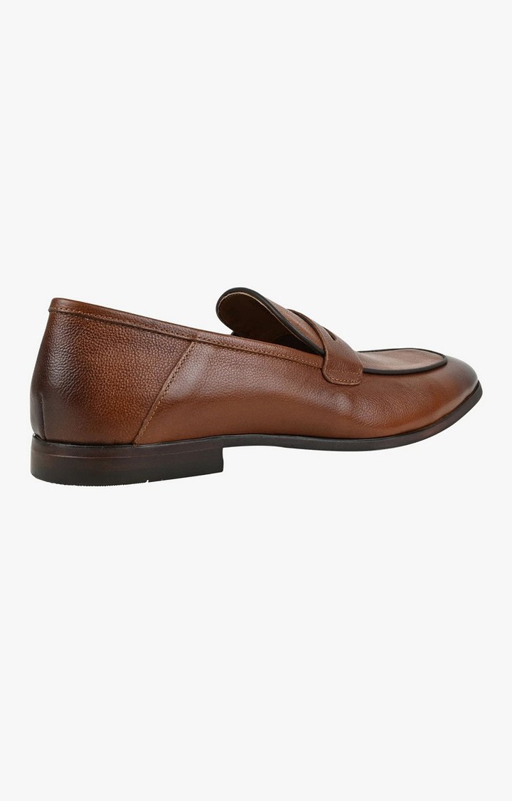 Zolder Natural Tie-Ups & Dress Loafers