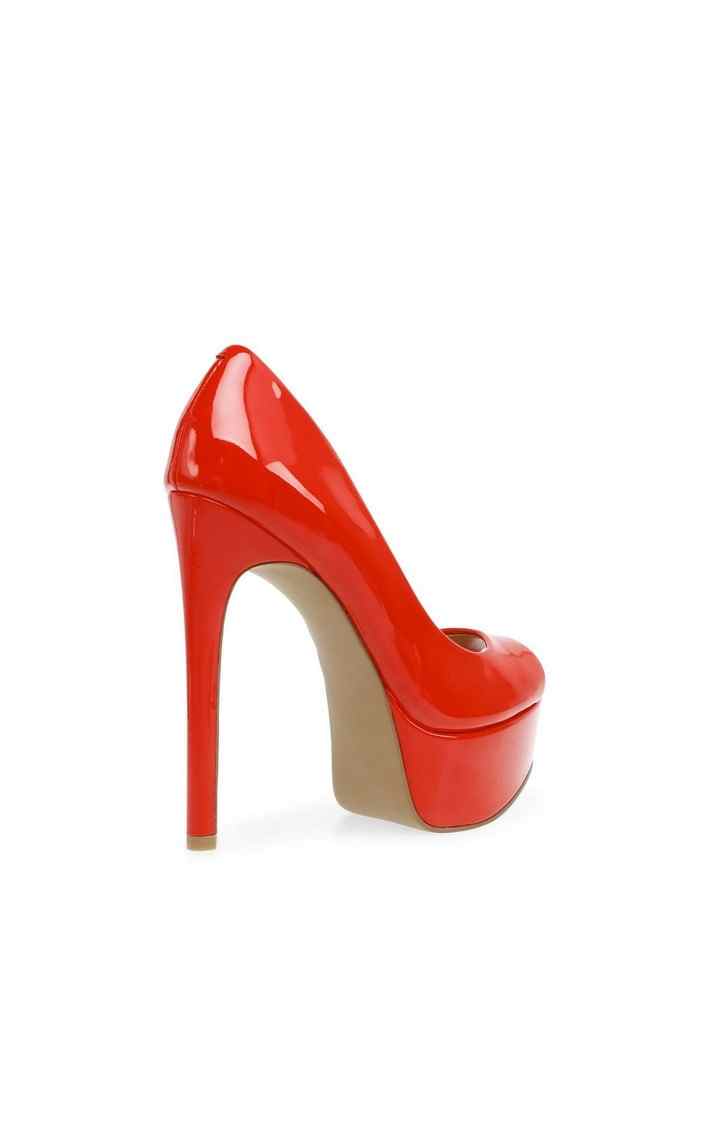 Dynamic Red Pumps