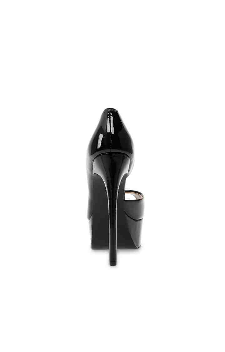 Dynamic Black Pumps