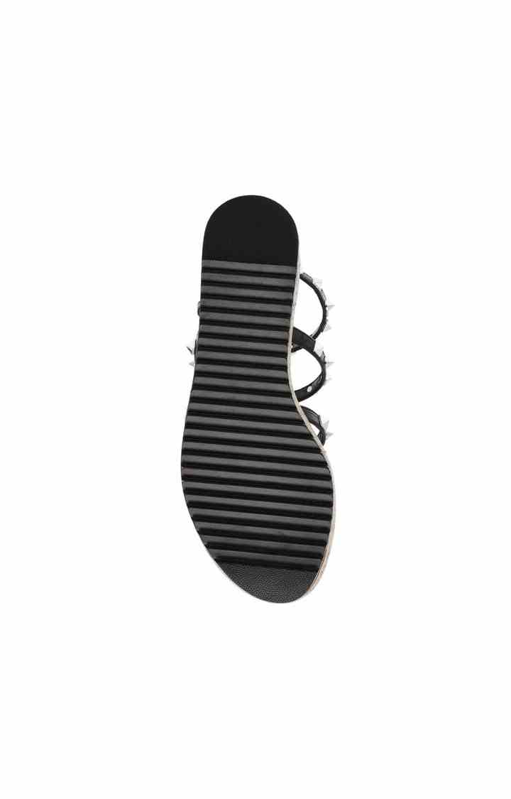 Clovis Black Wedges