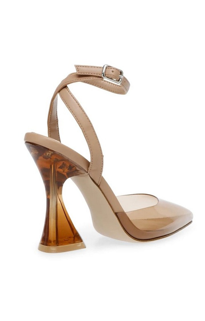 Zestful Brown Pumps
