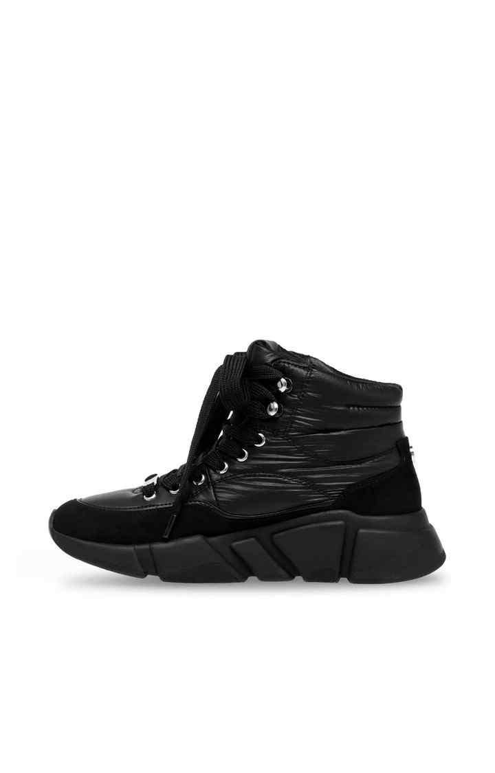 Gameplan Black Sneakers