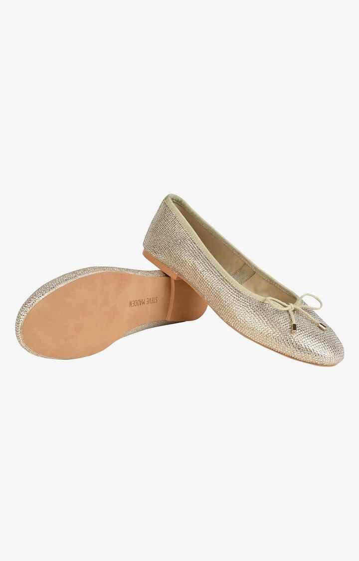 Bellamie-R Gold Closed Flats & Ballerinas
