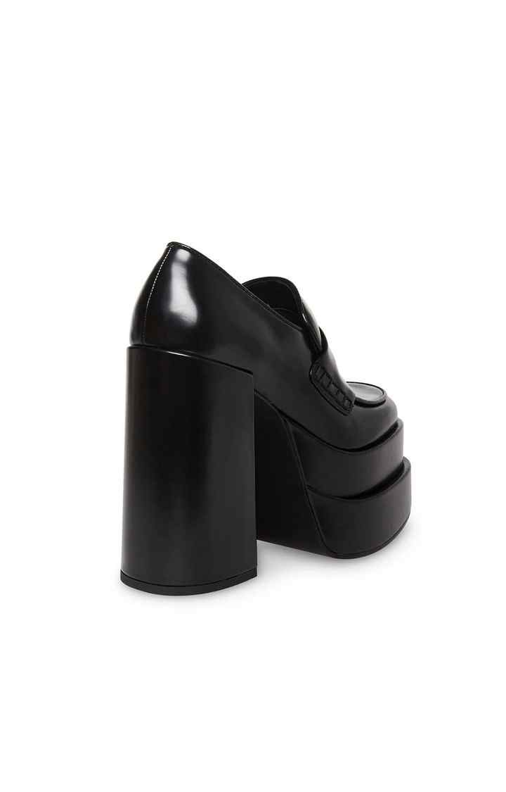 Catelyn Black Pumps